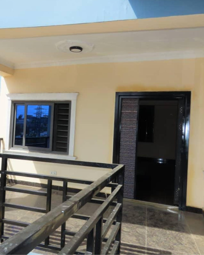 2 bedroom apartment with 3 washrooms